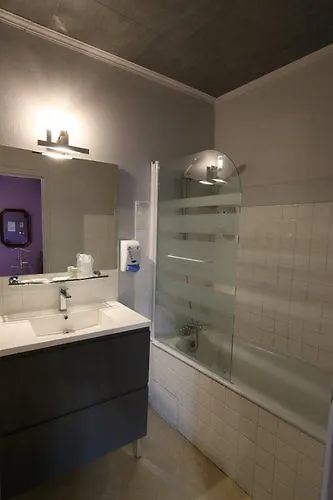 Logis Hotel Le Bocage Монмаро