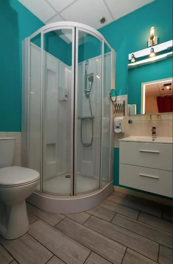 **  Logis Hotel Le Bocage Montmarault Frankrijk